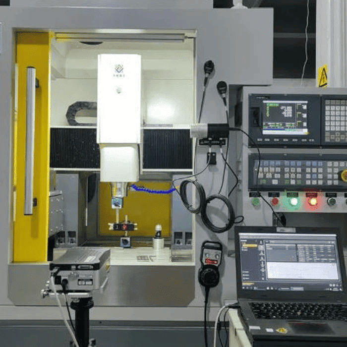 4 軸 CNC 木工旋盤機