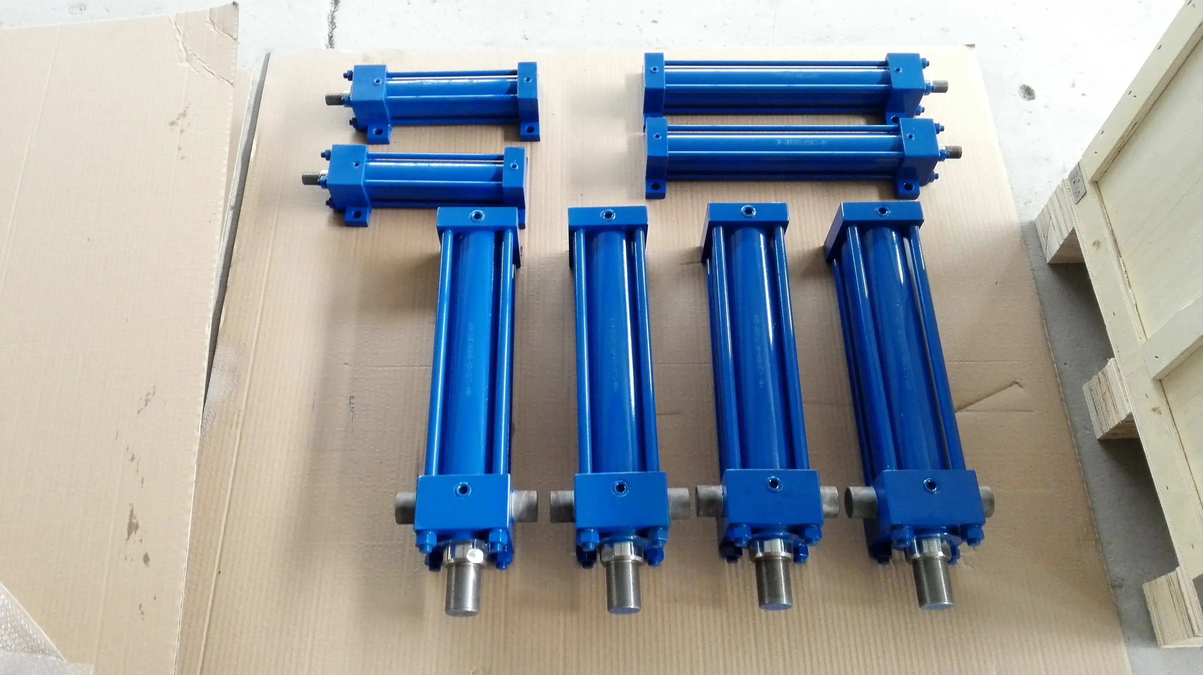 tie rod cylinder