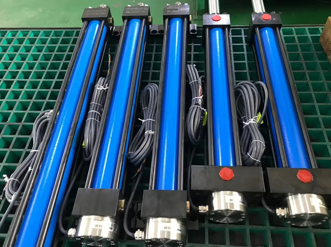 タイロッドシリンダー